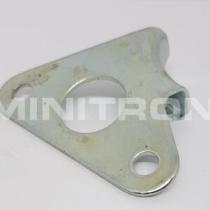 Pakoputken takimmainen kiinnitysrauta
